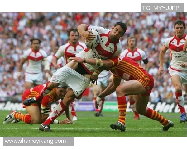 足球明星对称脸搞笑视频大揭秘让你捧腹大笑的奇妙瞬间