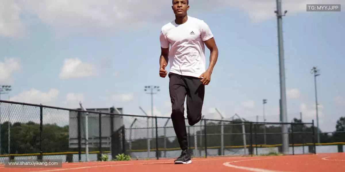 独家限量发售，潮流先锋必备！👕 用装备定义你的运动态度！